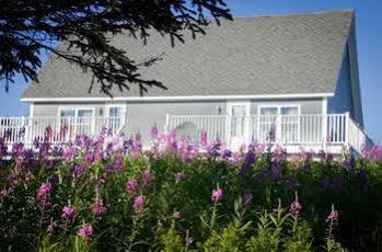 Seawind Landing Country 4* Larry's River